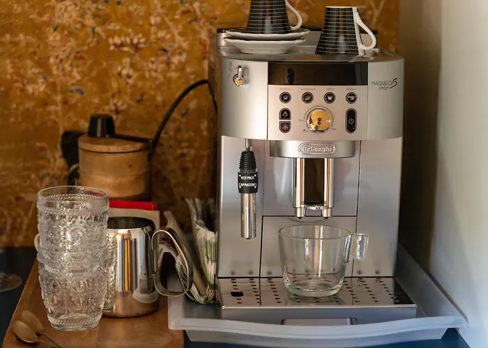 Hotel Rural Flor De Almendro 2*