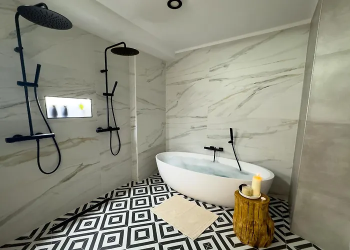 Rural Flor De Almendro Hotel