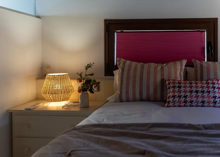 Rural Flor De Almendro 2*